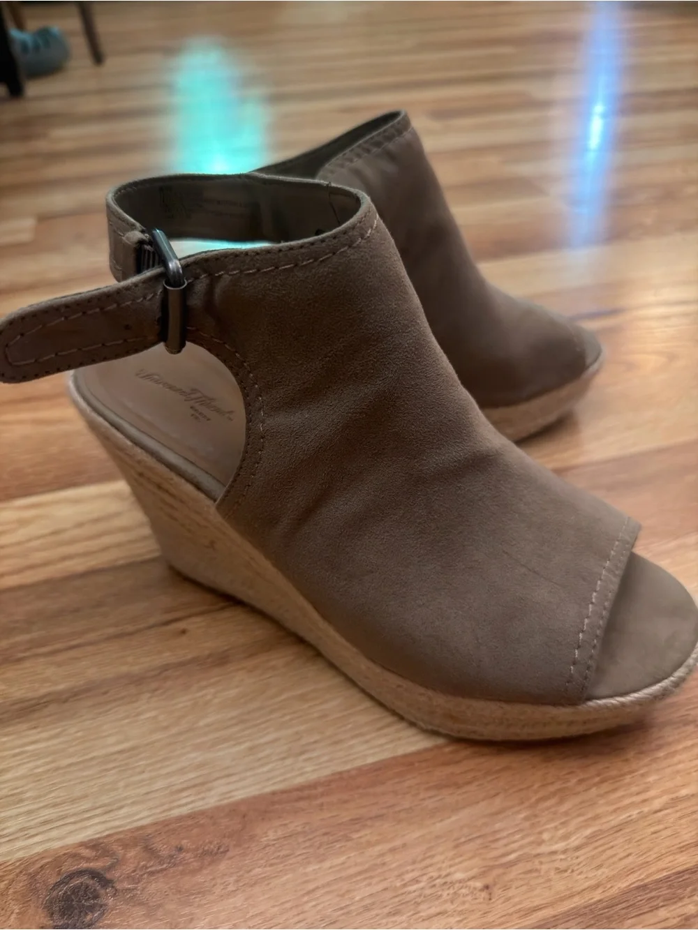 Wedge heels